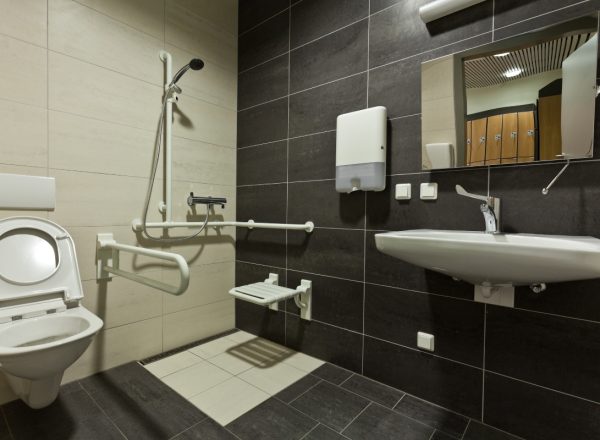 Reforma de baños adaptados en Donostia